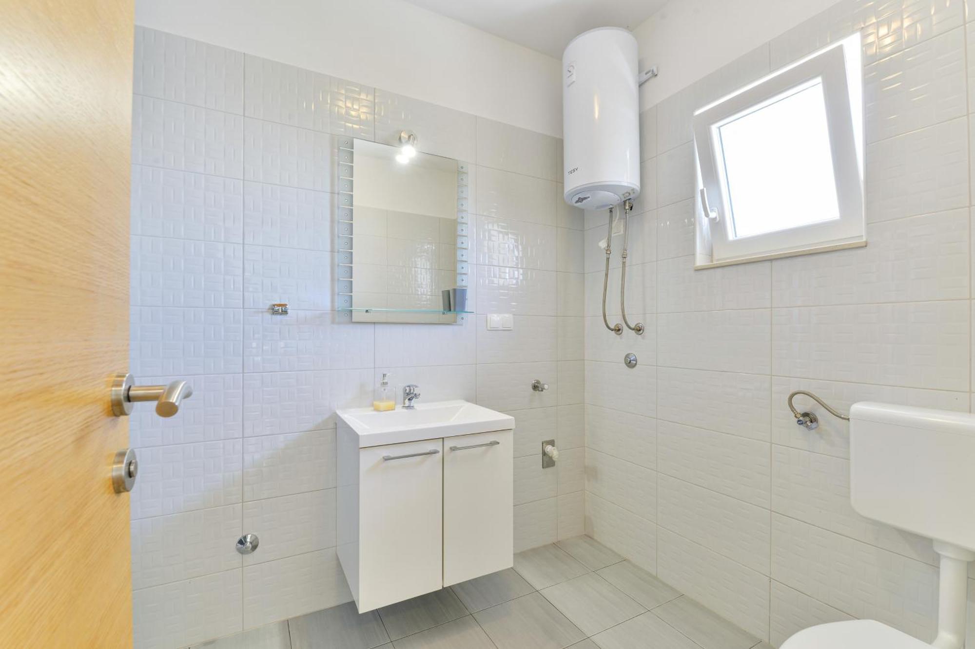 Apartments By The Sea Nin, Zadar - 13172 Rom bilde