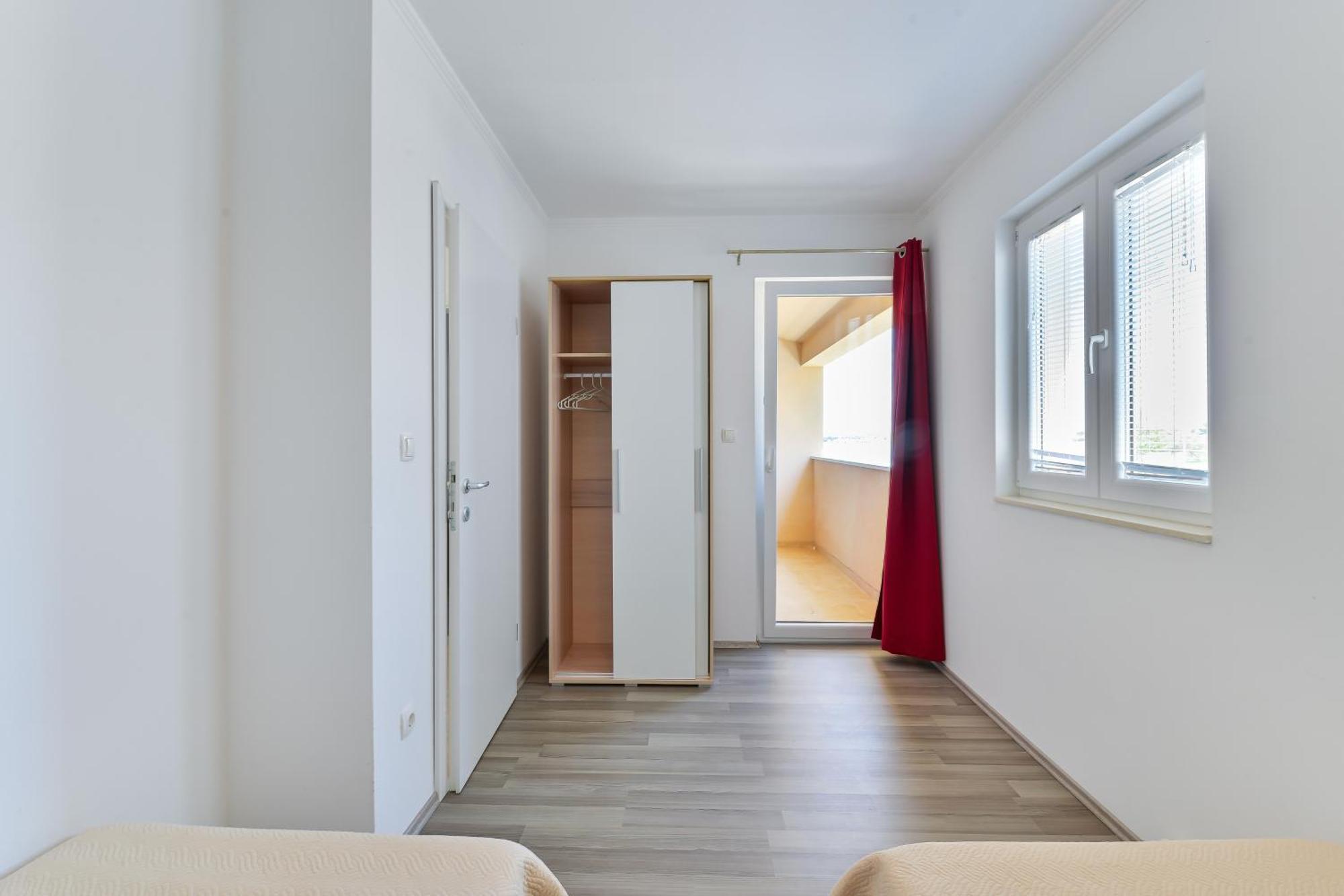 Apartments By The Sea Nin, Zadar - 13172 Rom bilde