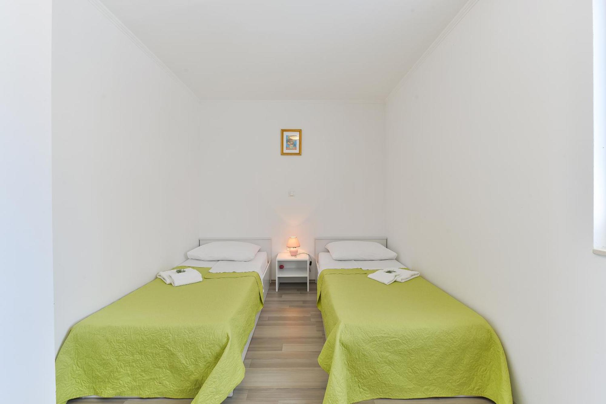 Apartments By The Sea Nin, Zadar - 13172 Rom bilde